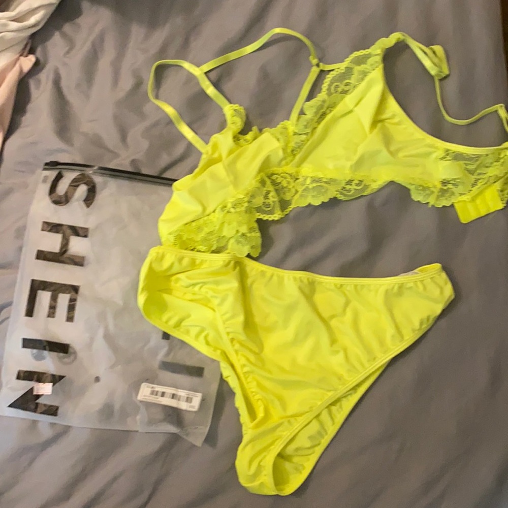 Neon Yellow Bra set